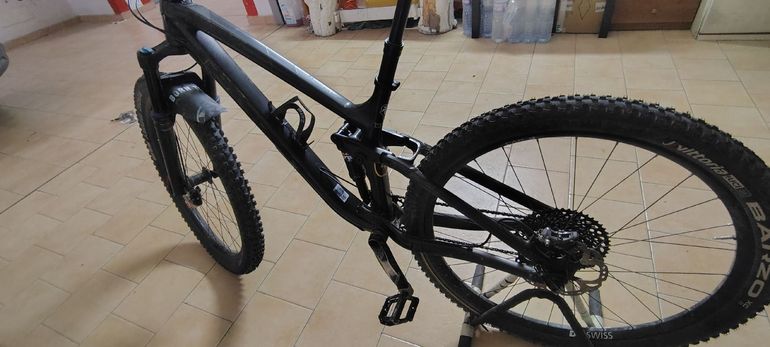 Used Trek Fuel EX 8 29 2019 2019 Mountainbike, Black, 29 — image 11 of 15