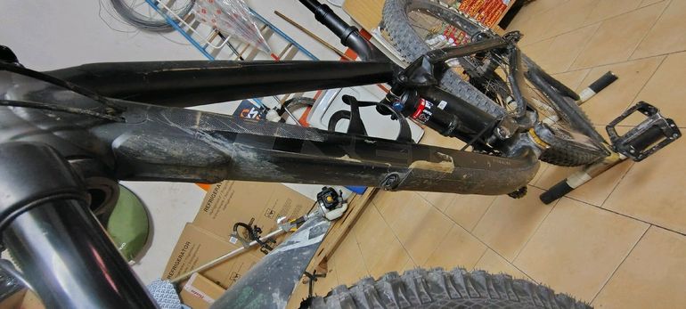 Used Trek Fuel EX 8 29 2019 2019 Mountainbike, Black, 29 — image 14 of 15