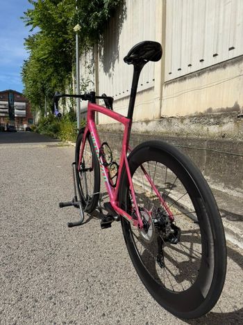 Used Specialized Specialized Tarmac SL8 Ultegra Di2 Taglia 58 | 2024 2024 Road & Gravel, Red — image 4 of 26