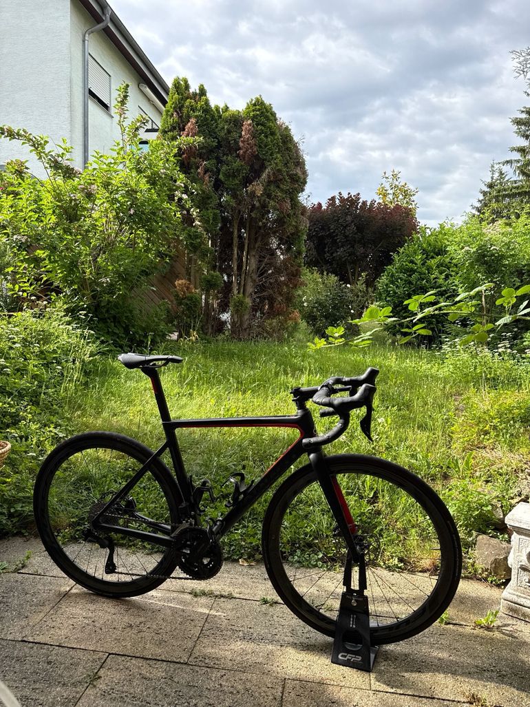 Used Colnago V3 Disc 105 Bike 2023 2023 Road & Gravel, Black — image 1 of 7