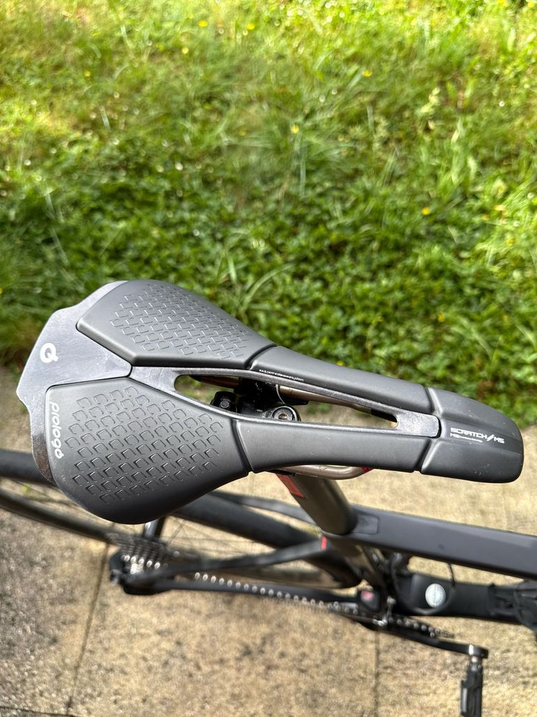 Used Colnago V3 Disc 105 Bike 2023 2023 Road & Gravel, Black — image 5 of 7