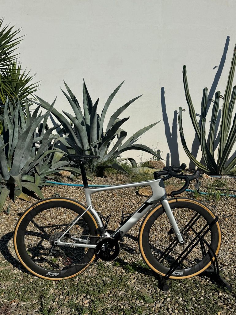 Used 3T STRADA RIVAL AXS 2X12 700c Carbon wheels 2024 2024 Road & Gravel — image 1 of 4