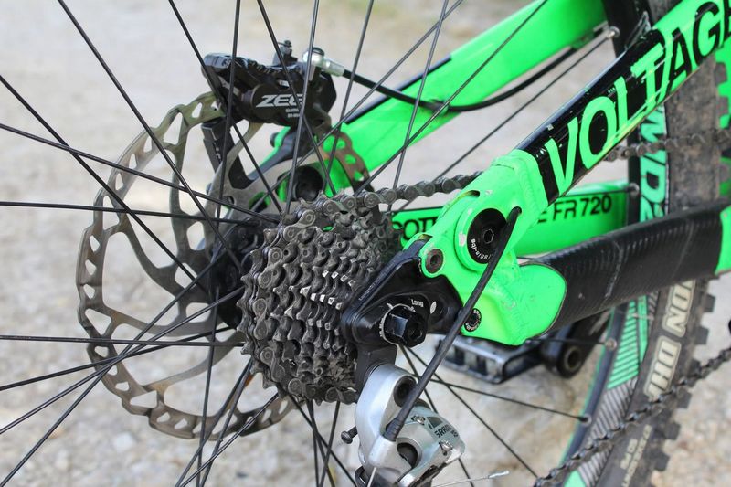 Used Scott Voltage FR 720 2017 2017 Mountainbike, Green, 27.5 — image 7 of 13