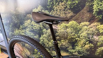 Used Orbea ALMA M30 2024 2024 Mountainbike, Black, 29 — image 7 of 8