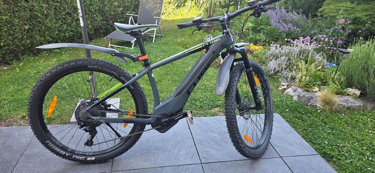 Used CUBE REACTION HYBRID SLT 500 27.5 2018 2018 Mountainbike, Light Gray, 27.5 — image 1 of 11