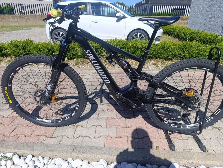 Used Specialized Turbo Levo 3 Comp Alloy 2024 2024 Mountainbike, Nero — image 4 of 7