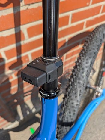 Used Pivot Mach 4 SL Team XX Eagle Transmission | Flight Attendant 2026 2026 Mountainbike, Blue, 29 — image 9 of 12