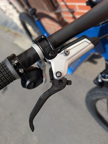 Used Pivot Mach 4 SL Team XX Eagle Transmission | Flight Attendant 2026 2026 Mountainbike, Blue, 29 — image 8 of 12