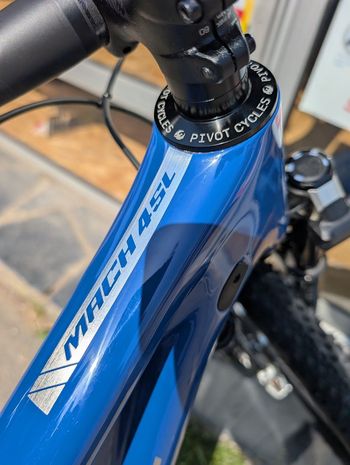 Used Pivot Mach 4 SL Team XX Eagle Transmission | Flight Attendant 2026 2026 Mountainbike, Blue, 29 — image 11 of 12
