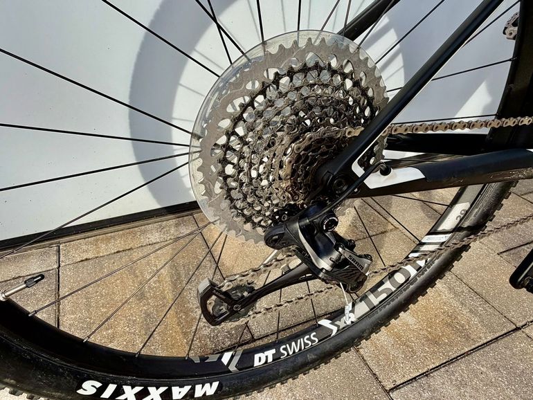 Used Canyon Exceed CF SLX 9.0 Pro Race 2019 2019 Mountainbike, Black, 29 — image 6 of 8