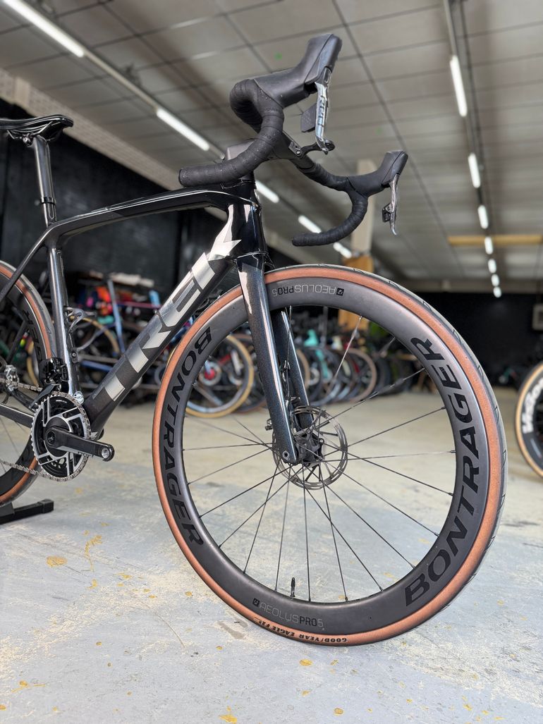 Used Trek Emonda SLR ETap Red Carbon 2024 Road & Gravel, Black — image 3 of 24