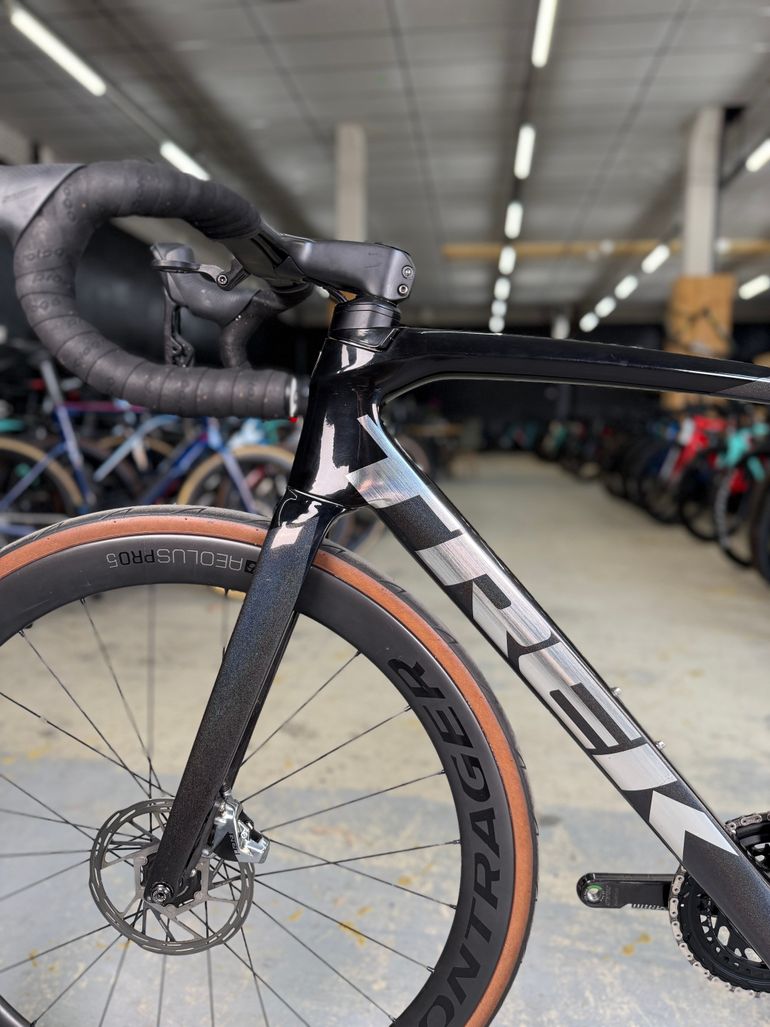 Used Trek Emonda SLR ETap Red Carbon 2024 Road & Gravel, Black — image 20 of 24