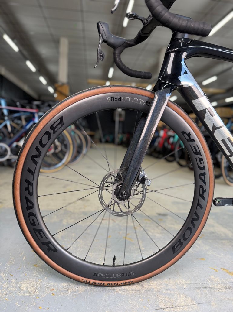Used Trek Emonda SLR ETap Red Carbon 2024 Road & Gravel, Black — image 18 of 24