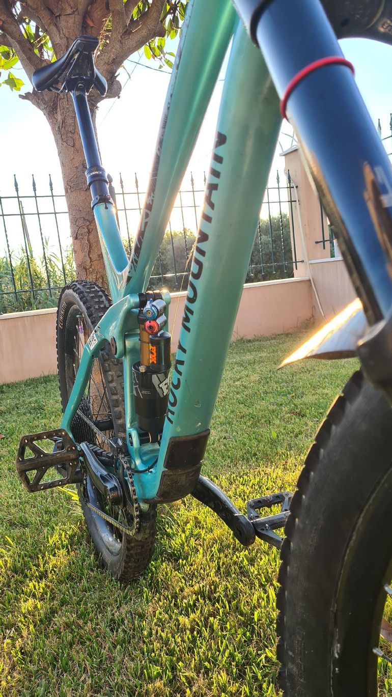 Used Rocky Mountain Slayer Carbon 50 2018 2018 Mountainbike, Blue, 27.5, 26 — image 2 of 15