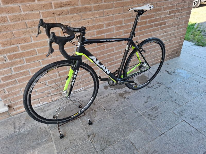 Alan Custom Campagnolo Chorus 2012 Road & Gravel d'occasion