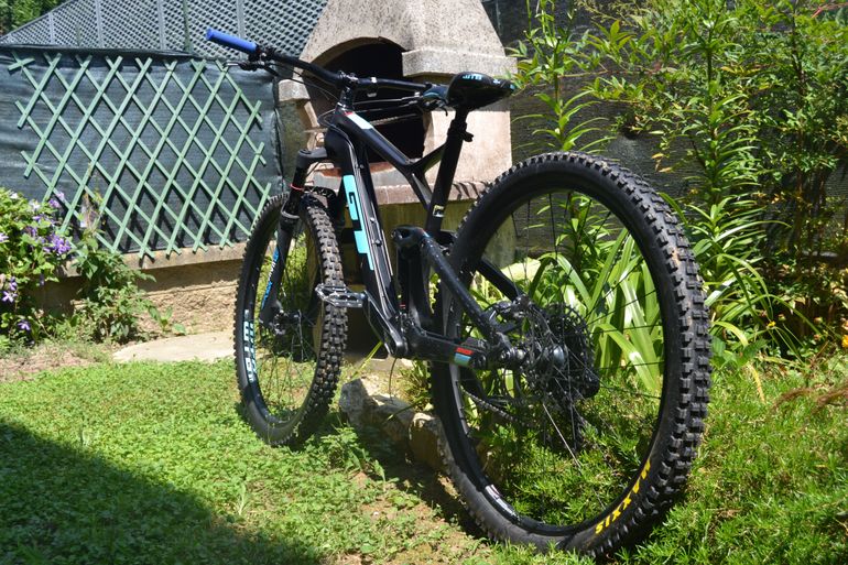 Used GT Sensor Carbon Elite 2019 2019 Mountainbike, Black, 29 — image 4 of 16
