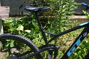 Used GT Sensor Carbon Elite 2019 2019 Mountainbike, Black, 29 — image 15 of 16