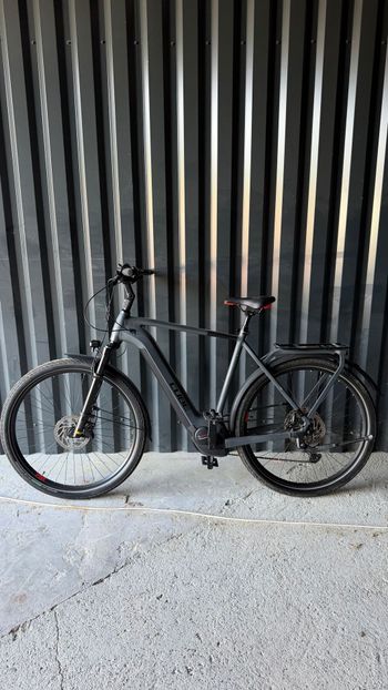 Used CUBE KATHMANDU HYBRID, ONE 625 2022 2022 Urban, Light Gray — image 2 of 3