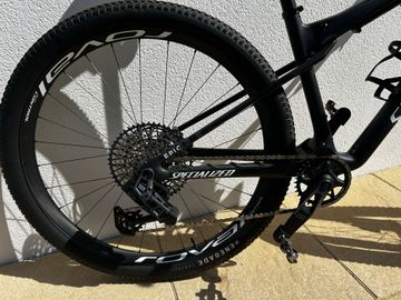 Brugt Specialized Epic World Cup Expert 2024 2024 Mountainbike — billede 2 af 4