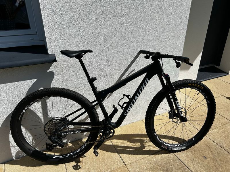 Brugt Specialized Epic World Cup Expert 2024 2024 Mountainbike — billede 1 af 4