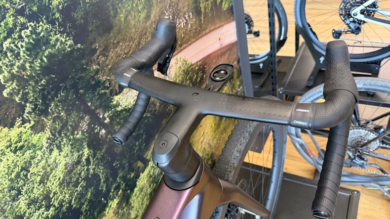 Used Orbea Terra SRAM Rival eTap AXS 2026 Road & Gravel, Purple — image 8 of 8