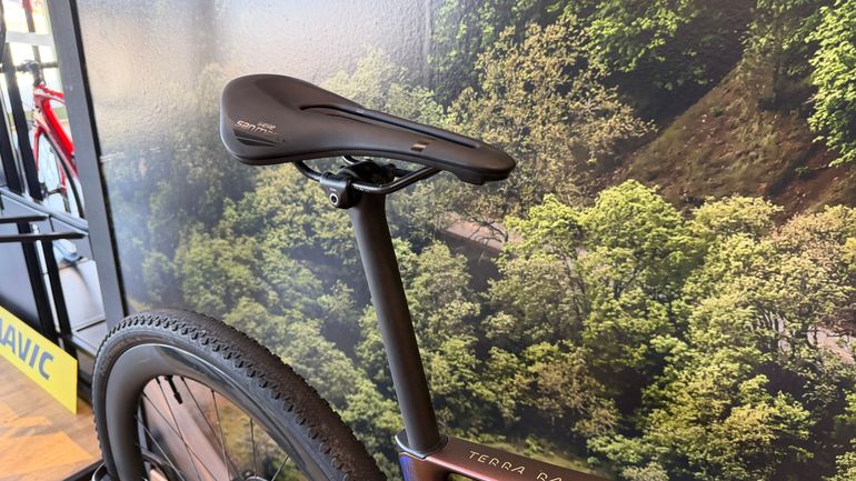 Used Orbea Terra SRAM Rival eTap AXS 2026 Road & Gravel, Purple — image 7 of 8