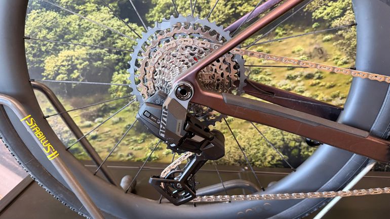 Used Orbea Terra SRAM Rival eTap AXS 2026 Road & Gravel, Purple — image 2 of 8