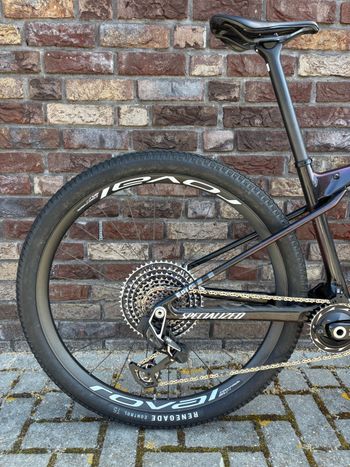 Used Specialized S-Works Epic World Cup - SRAM XX AXS, RockShox Ultimate 2025 2025 Mountainbike, Red, 29 — image 2 of 7