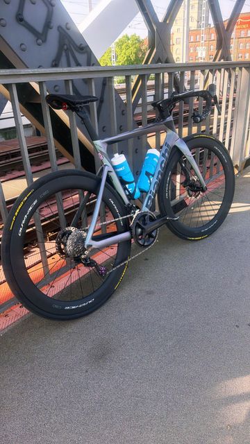 Używany Bianchi Oltre Shimano 105 2023 Road & Gravel