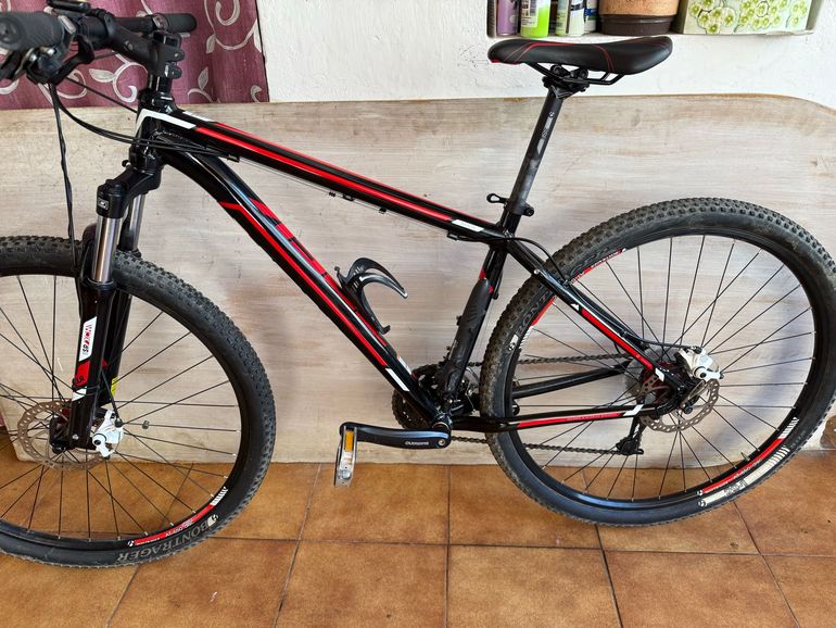 Used Trek Marlin 2013 2013 Mountainbike, Black, 27.5 — image 2 of 10