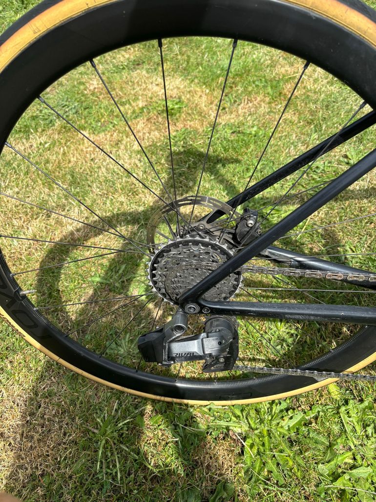 Used Specialized Tarmac SL8 Expert - SRAM Rival AXS 2024 2024 Road & Gravel, Black — image 3 of 5