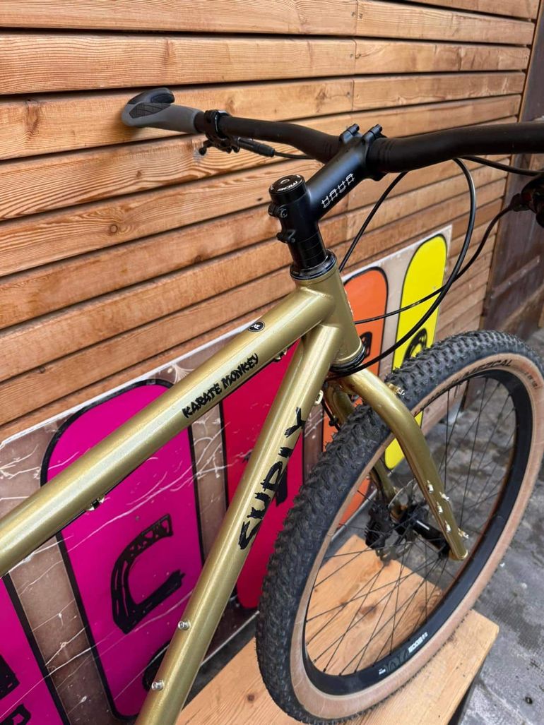 Used Surly Karate Monkey 2025 2025 Mountainbike, Orange, 27.5 — image 12 of 12