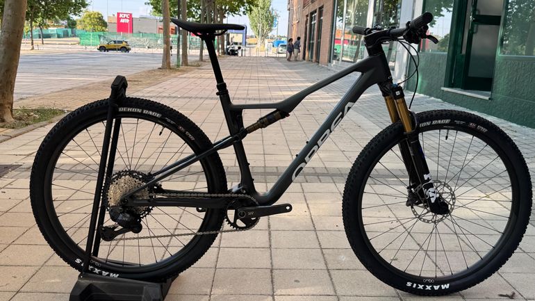 Used Orbea OIZ M10 2025 2025 Mountainbike, Black — image 1 of 9