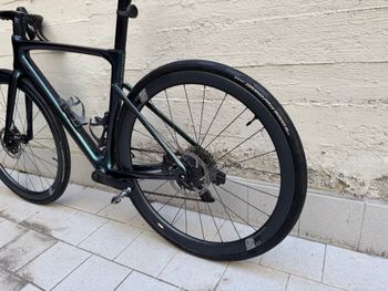 Used Velobuild Velobuild Custom SRAM Rival eTap AXS 2025 Road & Gravel, Green — image 13 of 21