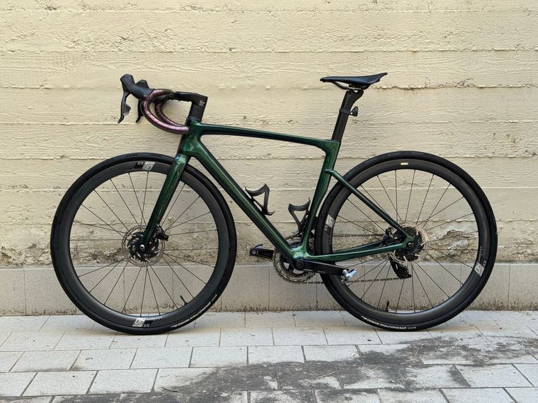 Used Velobuild Velobuild Custom SRAM Rival eTap AXS 2025 Road & Gravel, Green — image 2 of 21