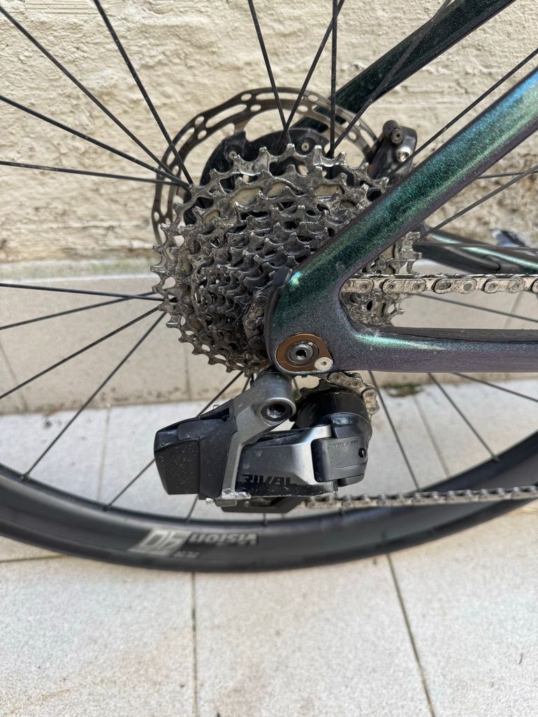 Used Velobuild Velobuild Custom SRAM Rival eTap AXS 2025 Road & Gravel, Green — image 17 of 21