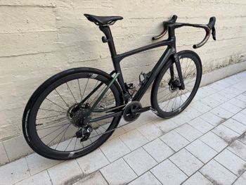 Used Velobuild Velobuild Custom SRAM Rival eTap AXS 2025 Road & Gravel, Green — image 4 of 21