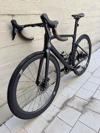 Used Velobuild Velobuild Custom SRAM Rival eTap AXS 2025 Road & Gravel, Green — image 5 of 21