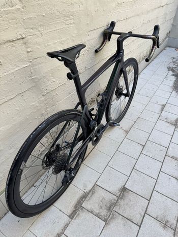 Used Velobuild Velobuild Custom SRAM Rival eTap AXS 2025 Road & Gravel, Green — image 9 of 21