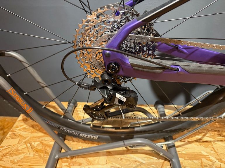 Used Mondraker Arid Carbon S 2026 2026 Road & Gravel, Purple — image 8 of 8