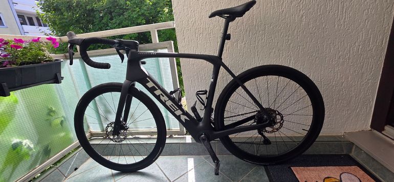 Used Trek Domane+ SLR 6 2023 2023 Road & Gravel, Black — image 4 of 5