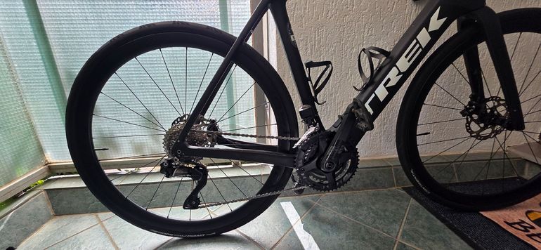Used Trek Domane+ SLR 6 2023 2023 Road & Gravel, Black — image 2 of 5