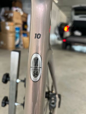 Used Scott Addict 10 2022 2022 Road & Gravel, Light Gray — image 3 of 7