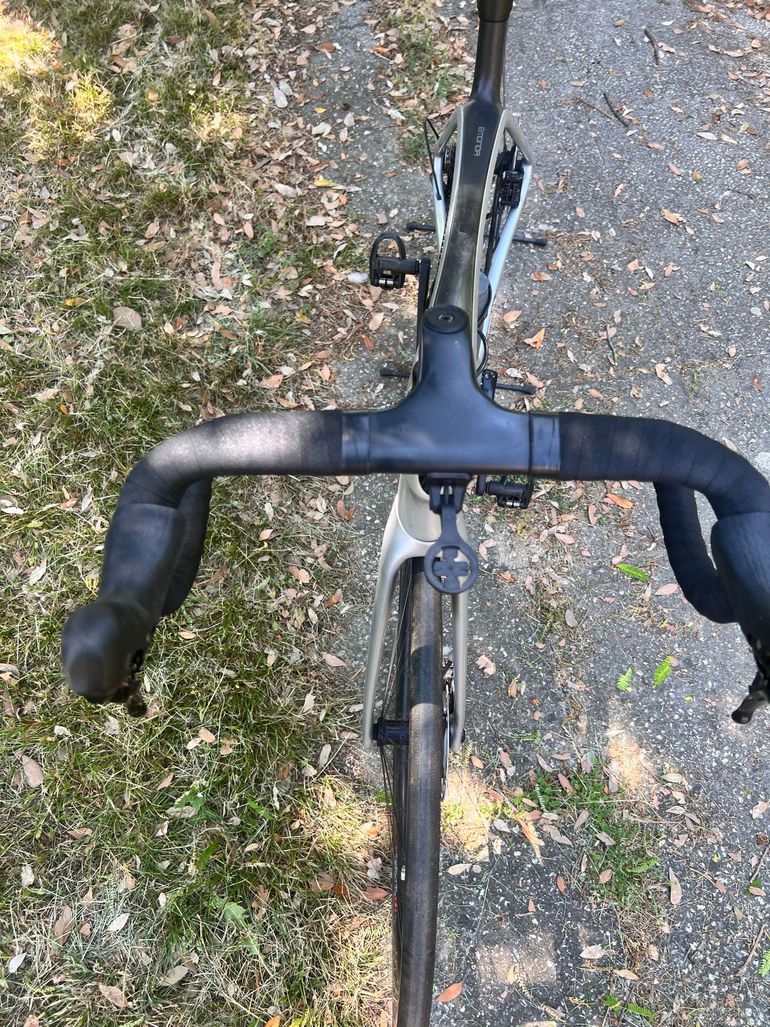 Used Trek Émonda SL 5 Disc 2022 2022 Road & Gravel, Light Gray — image 5 of 7