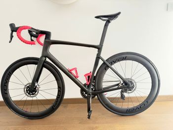 Used Specialized S-Works Tarmac SL7 - SRAM Red eTap AXS 2021 2021 Road & Gravel, Green — image 12 of 16