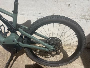 Specialized Turbo Levo SRAM GX Eagle 2023 Mountainbike usato, Verde — immagine 7 di 9