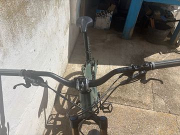 Specialized Turbo Levo SRAM GX Eagle 2023 Mountainbike usato, Verde — immagine 5 di 9