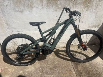 Specialized Turbo Levo SRAM GX Eagle 2023 Mountainbike usato, Verde — immagine 1 di 9