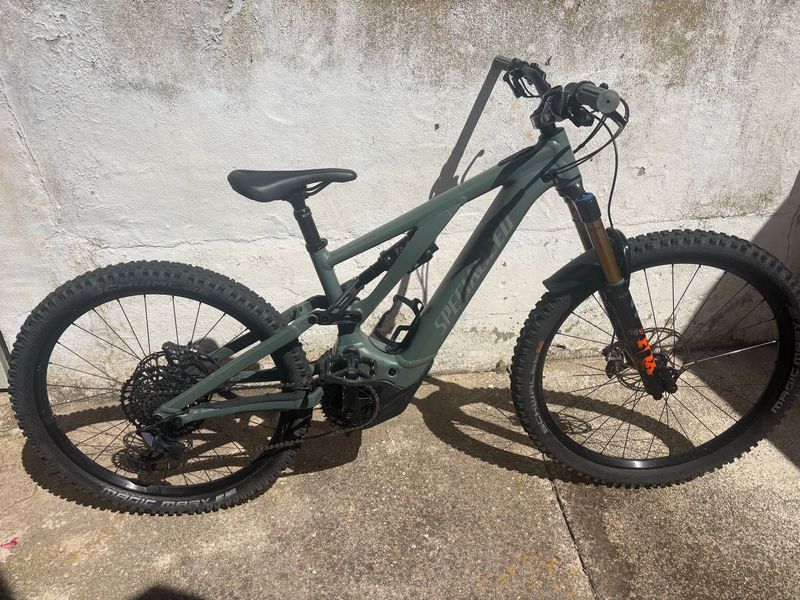 Specialized Turbo Levo SRAM GX Eagle 2023 Mountainbike usato, Verde — immagine 1 di 9