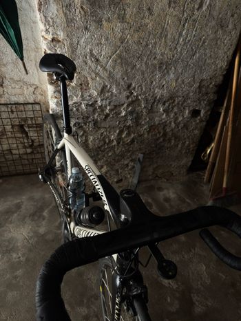 Used Specialized S-Works Tarmac SI2 2010 Specialized S-Works Tarmac SI2 2010 Custom Shimano Dura Ace 2010 Road & Gravel, White — image 4 of 5